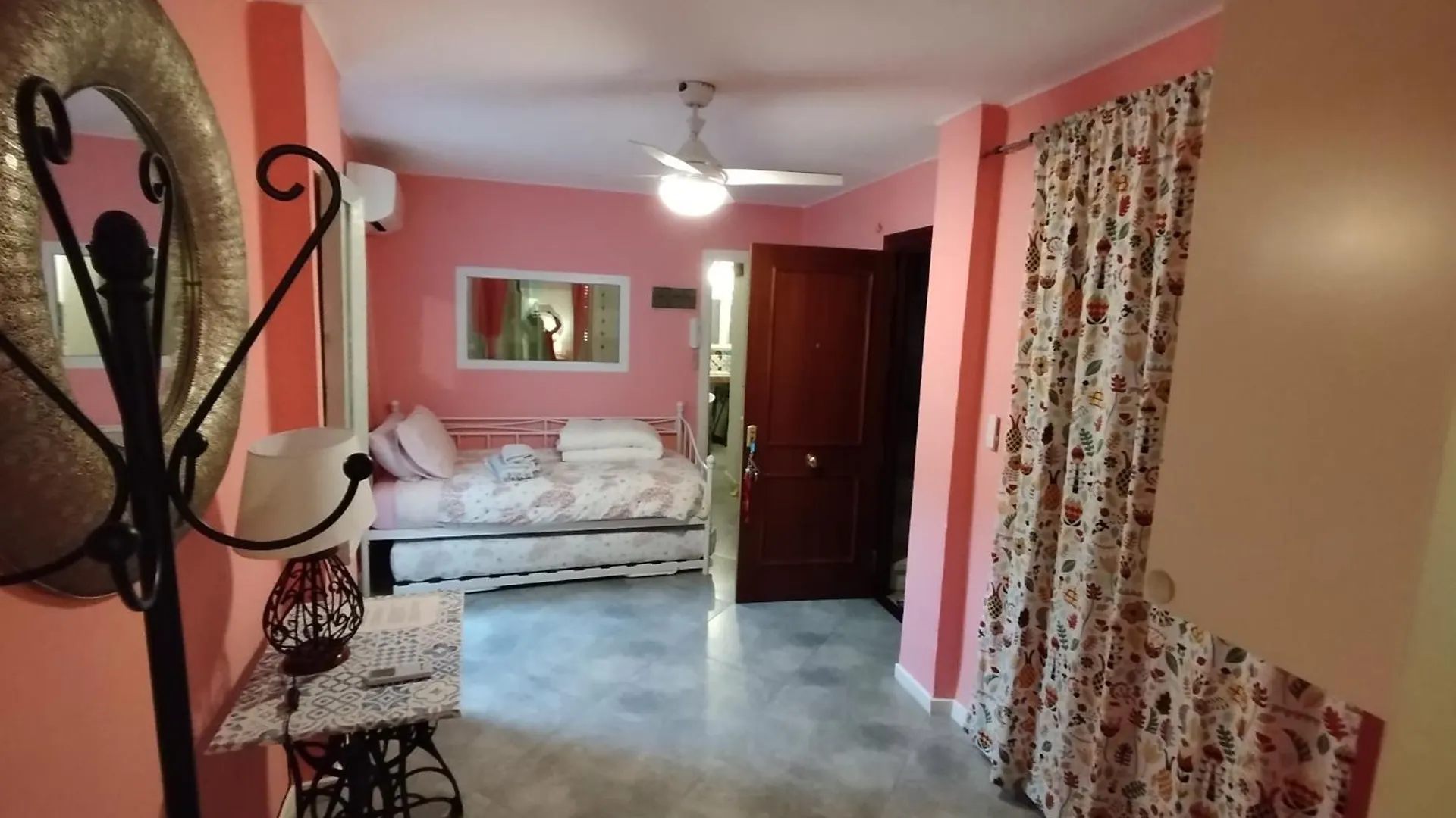 Apartment Apartamentos Malaga Centro Hernan Ruiz De 4 A 8 Personas Spain
